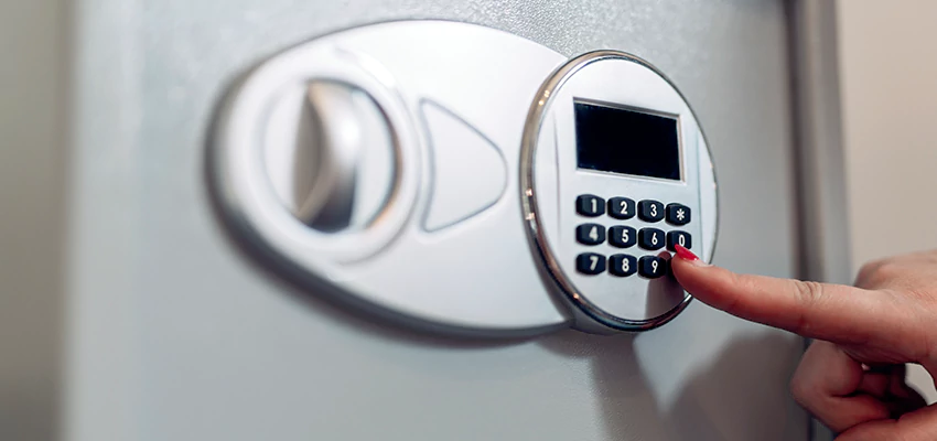 Jewelry Safe Cracking in Lakeside, California