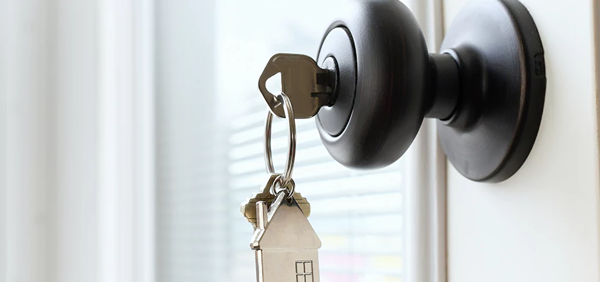 Bifold Door Knob Replacement in Lakeside, California